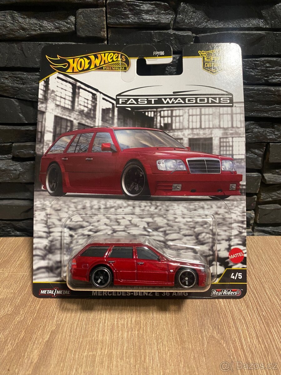 Hot Wheels premium modely - 18