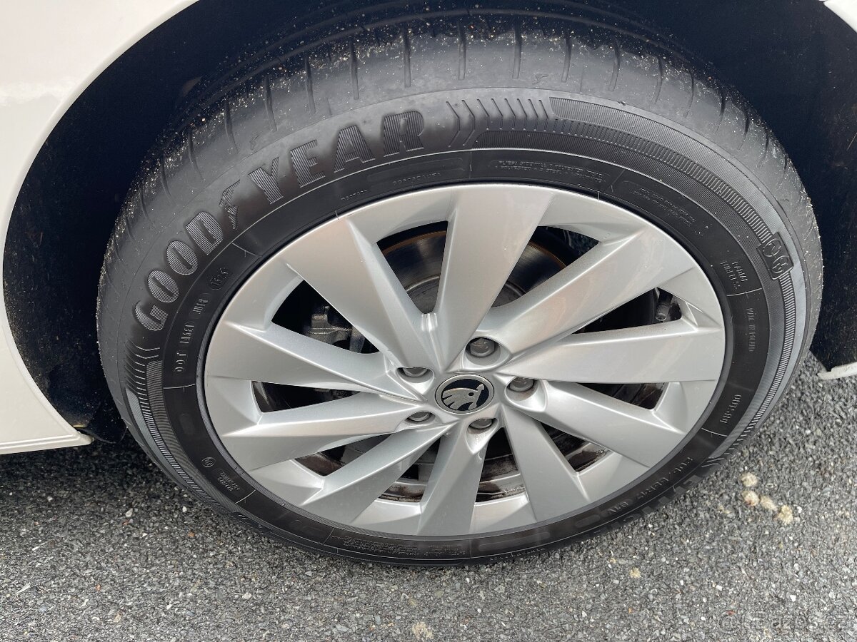 Prodám Škoda Octavia 2,0tdi 110kW Automat 4x4 - 18