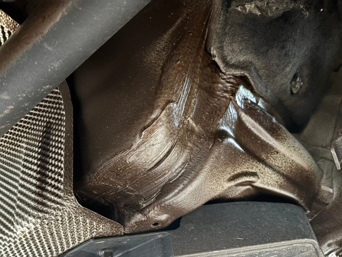 Suzuki Vitara 1,6VVT Premium 4x4,původ CZ,1.maj,servis,CEBIA - 18