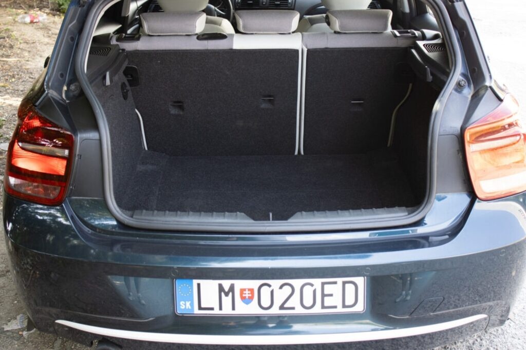 BMW 116i z roku 2011 - 18