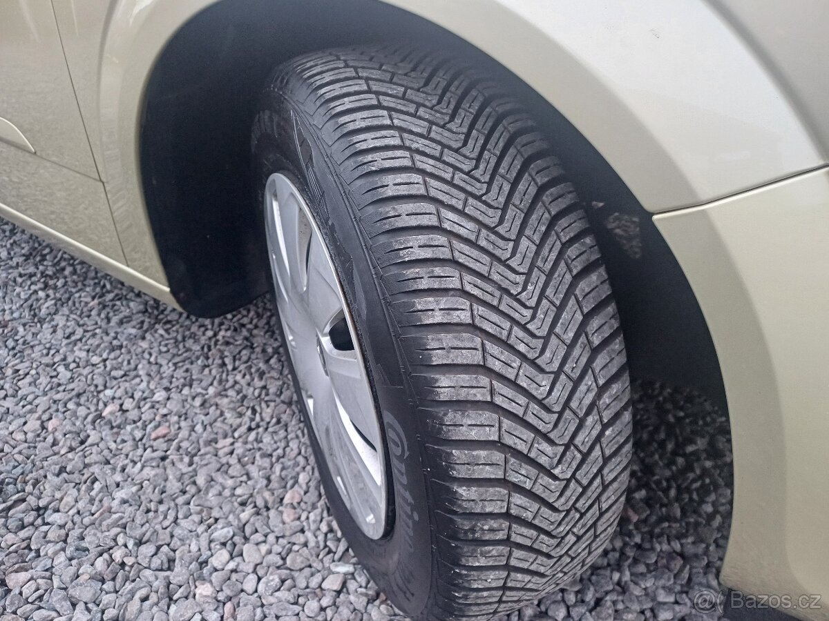 Benzínová Opel Astra 1.6 16V Twinport - 18