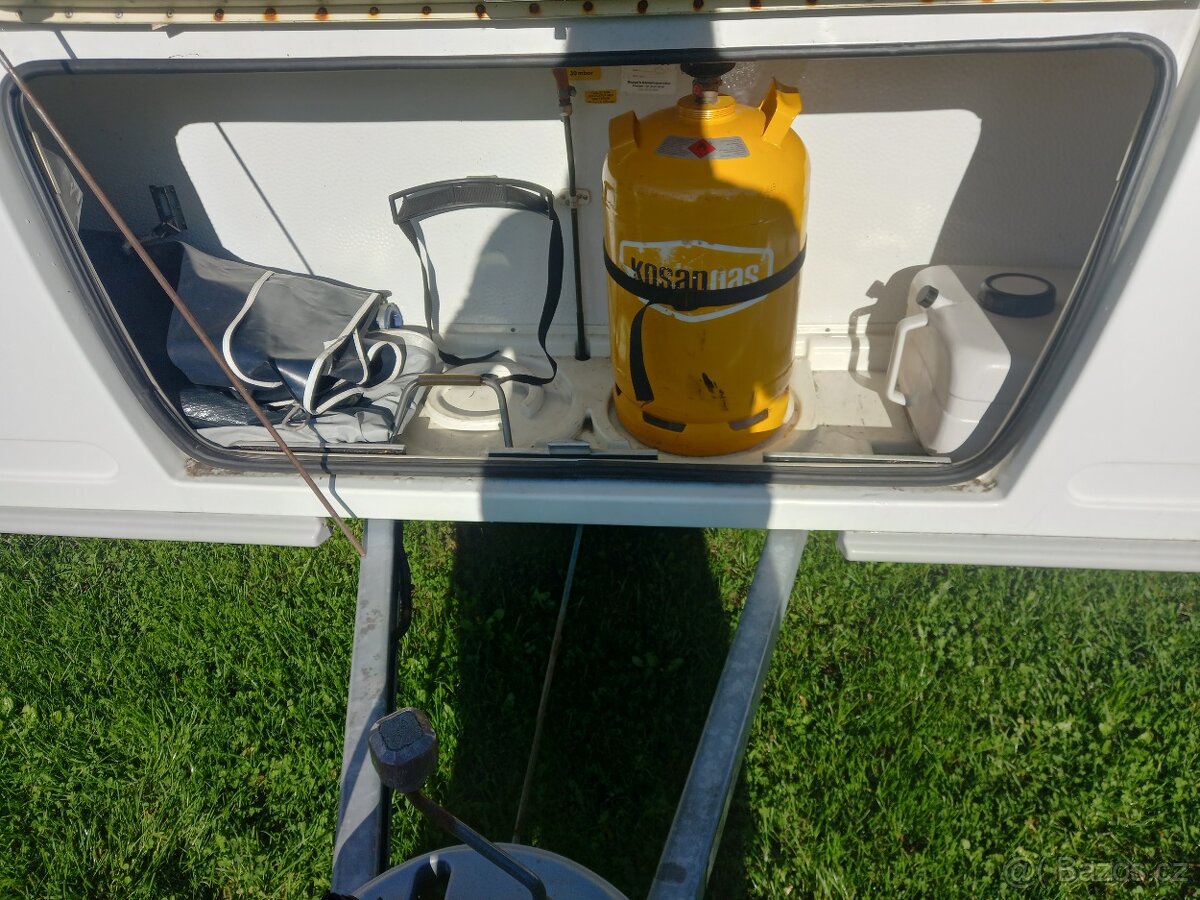 Prodám karavan ADRIA adora 552 ....7 mist na spaní - 18