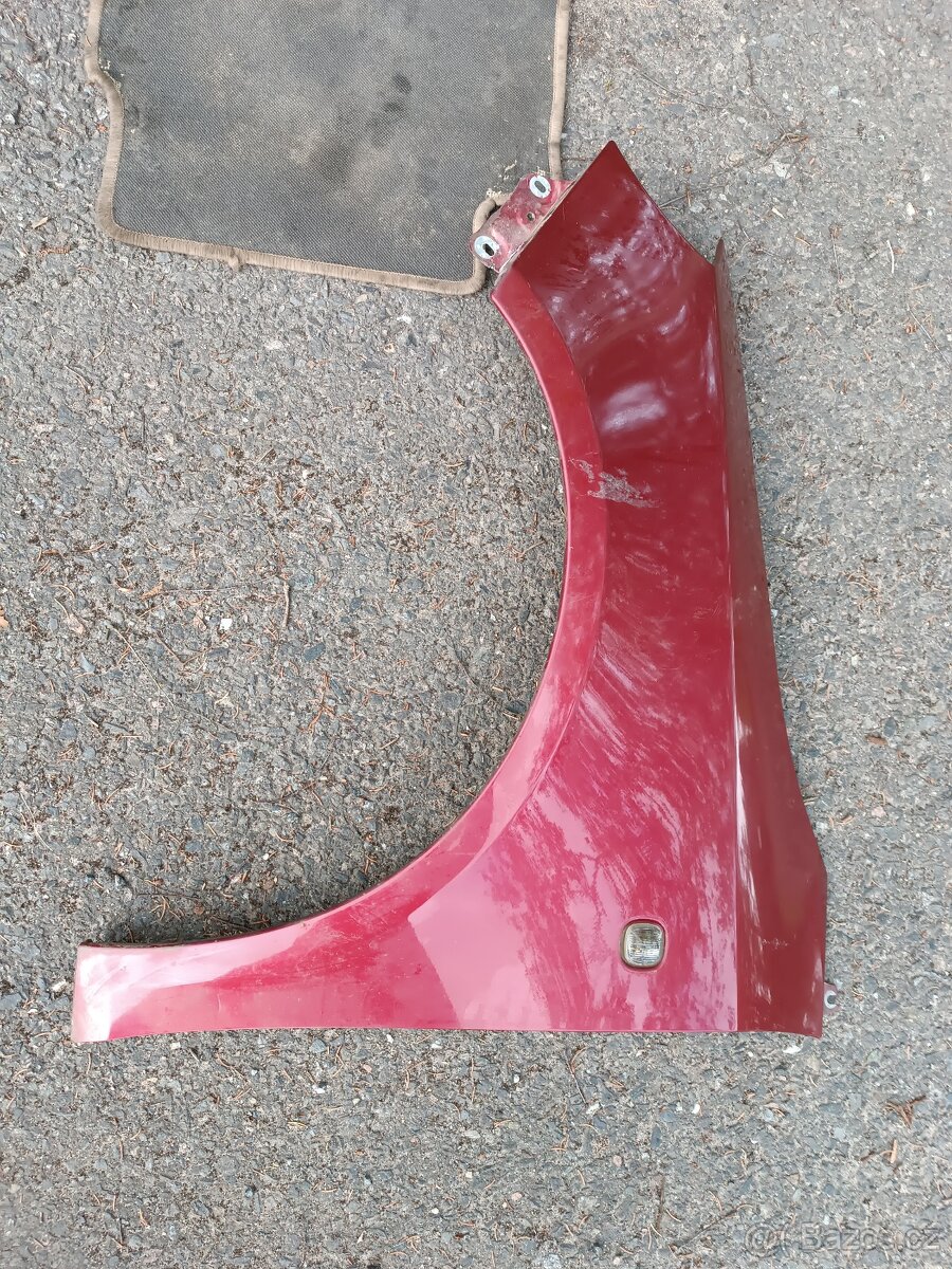 Skoda Fabia 2 - přední nárazník ,přední kapota - 18