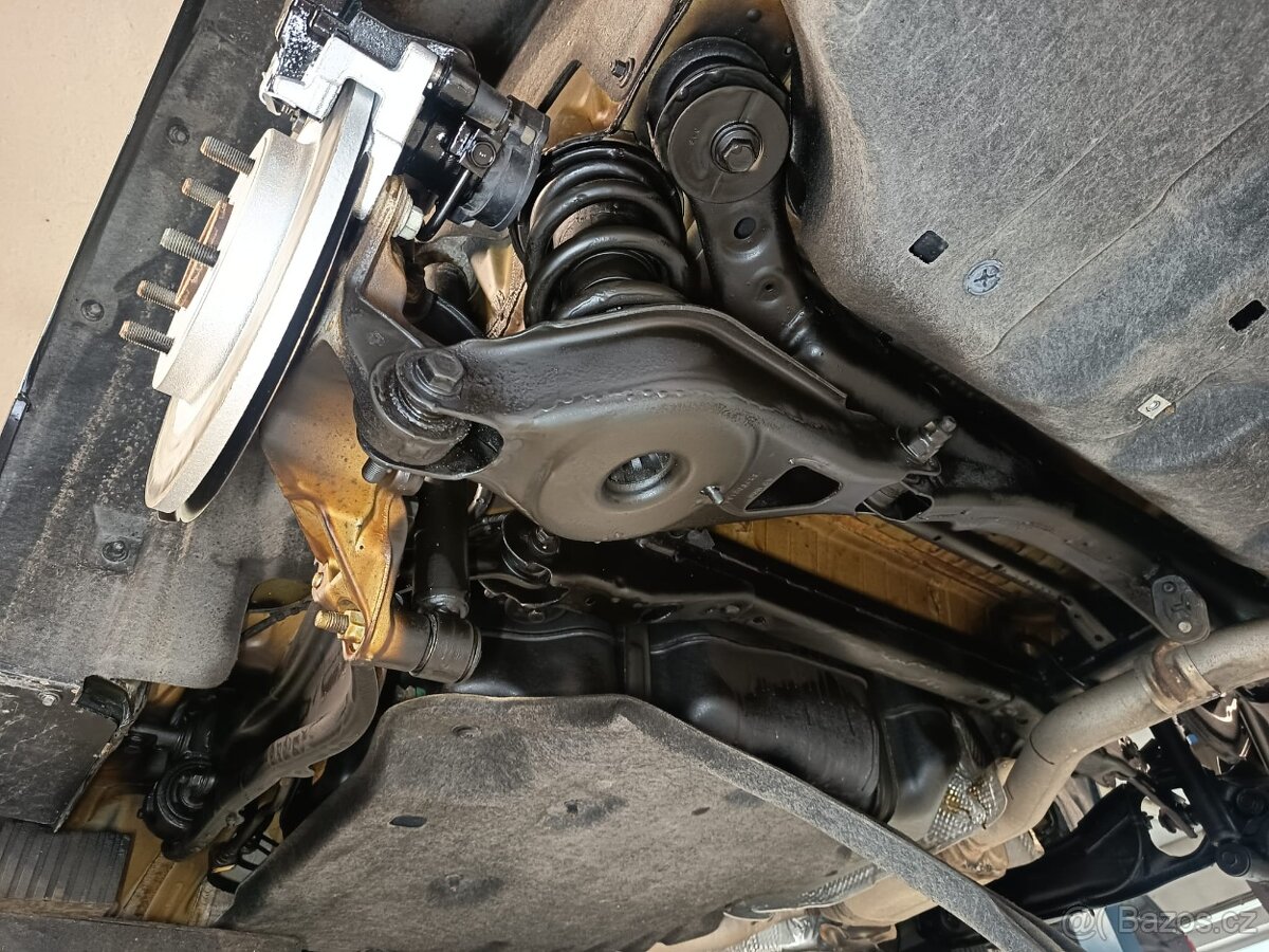 Chrysler Pacifica 3,6L V6, 7míst, bohatá výbava, nový model - 18
