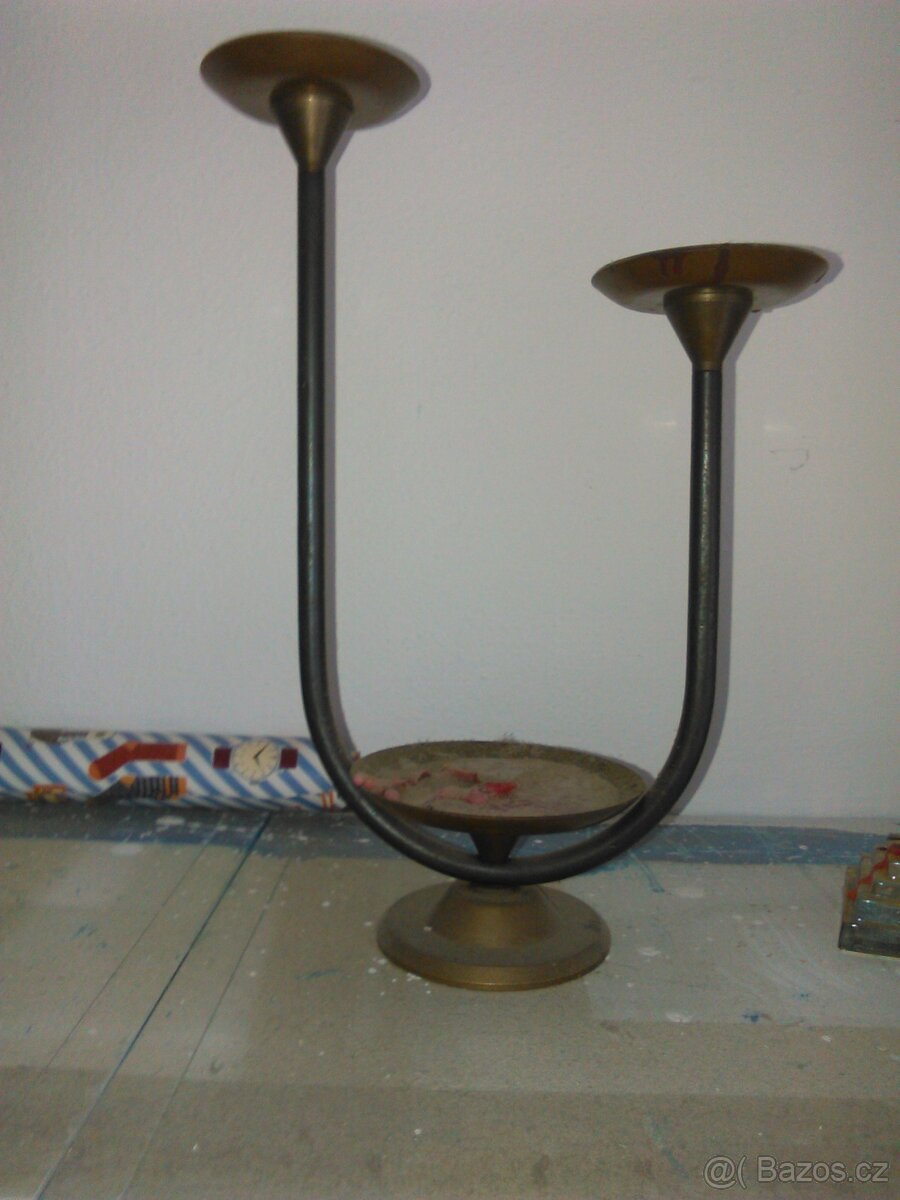 lustry - 18
