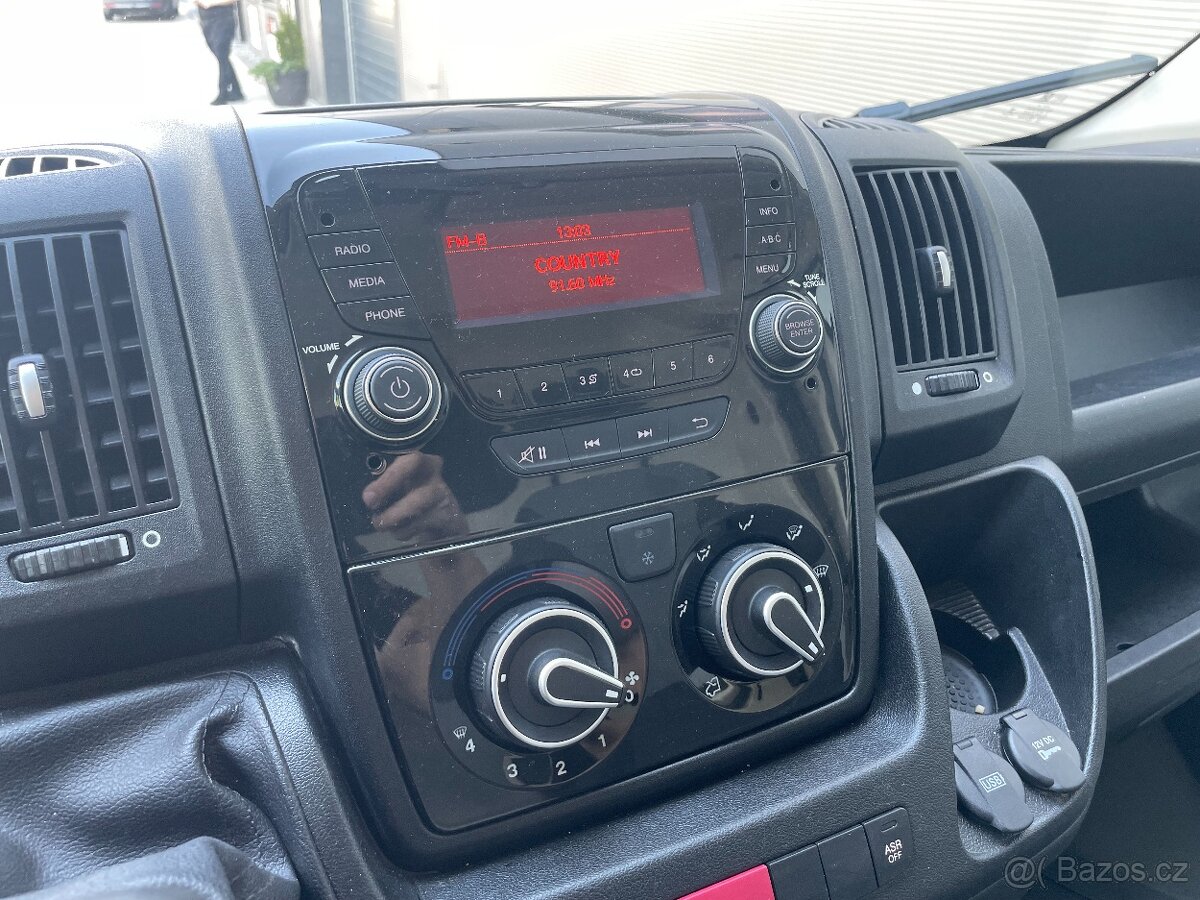 Fiat Ducato 2,0 Mjet L3H2 vyklápěcí plošina, 99tkm, DPH - 18