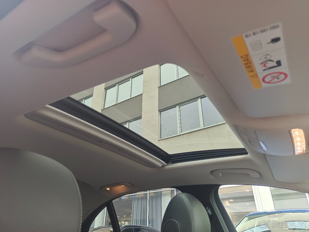 Mercedes-Benz E 220d Sedan AVANTGARDE - záruka Autodraft - 18