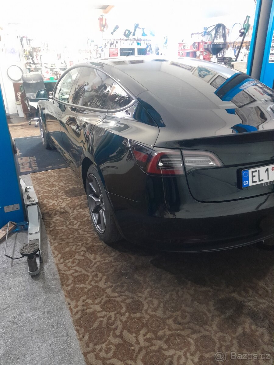 Tesla model 3 2021 Refresh - 18