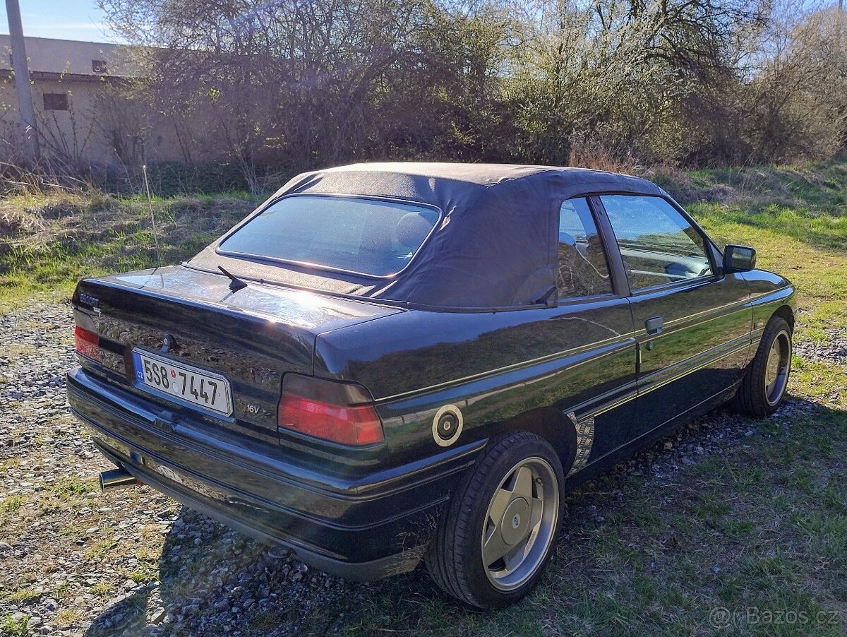 Ford Escort 1,8 16V - 18