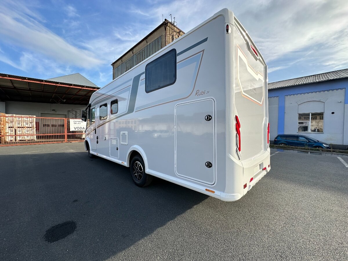 Obytný vůz Notin - 18