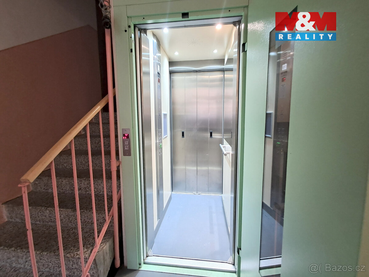 Pronájem bytu 1+1, 38 m², Plzeň, ul. Komenského - 18