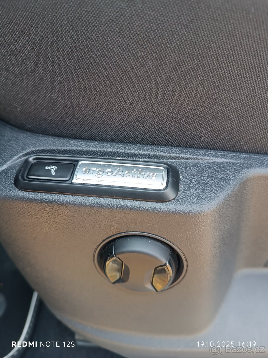 Volkswagen Tiguan R-LINE 1,5 TSI 110kw ČR 1.maj 21 tkm TOP - 18