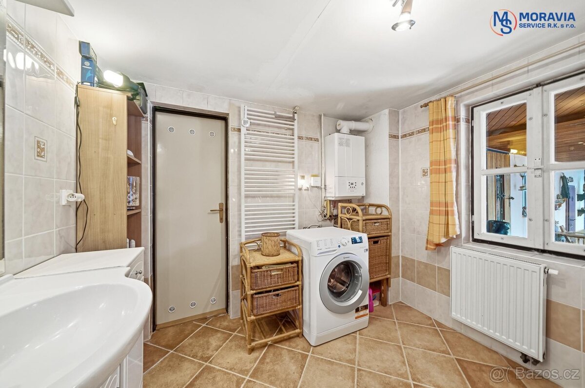 Krásná chalupa v obci Chobyně pod Šubířovem - 18