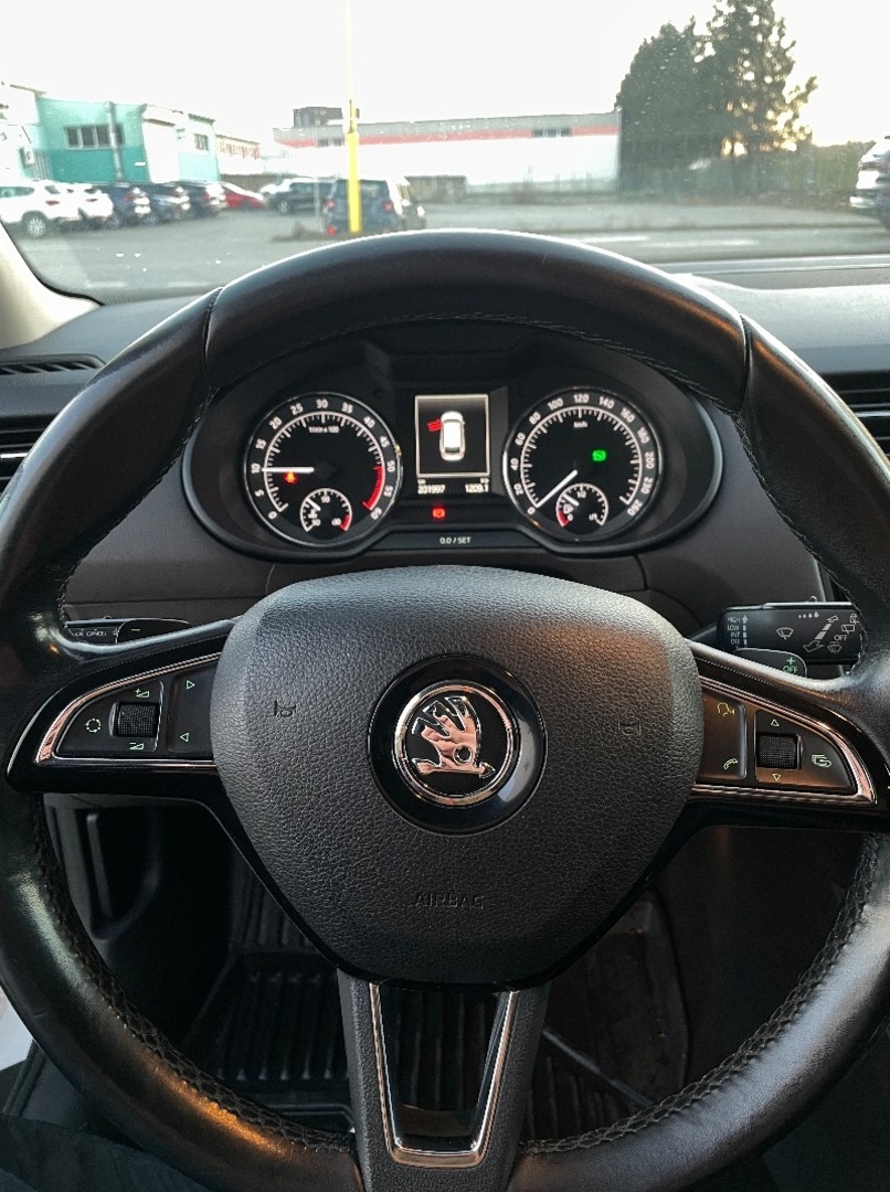 Škoda Octavia combi 2.0 tdi LK DSG - 18