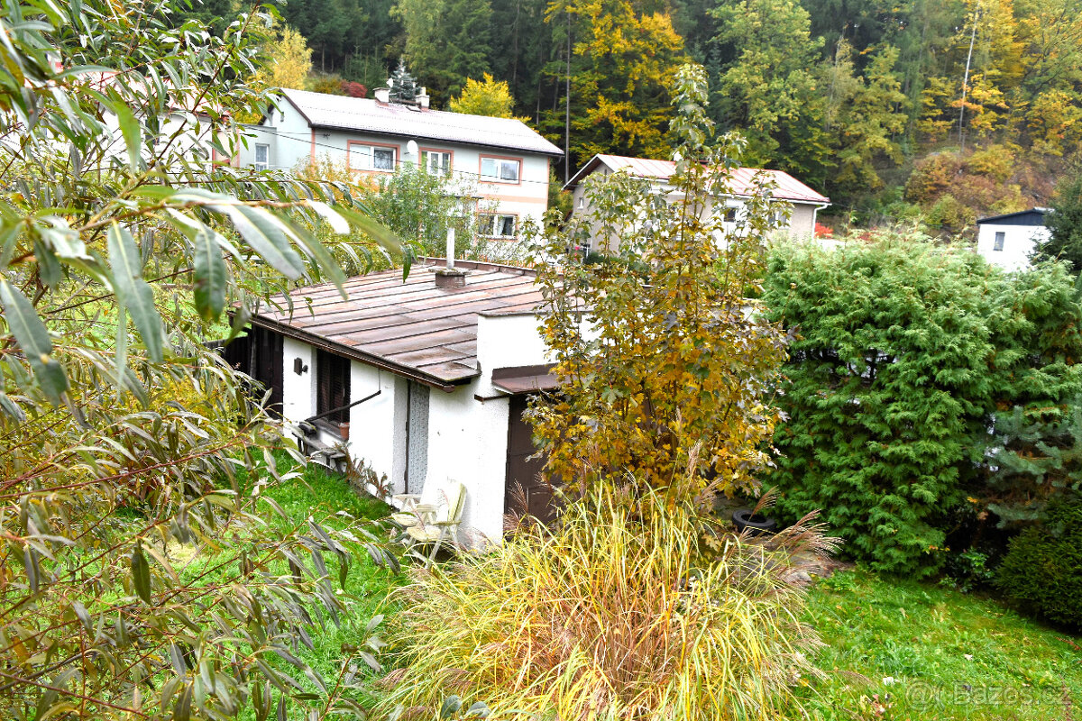 Náchod - Prodej rodinného domu se třemi jednotkami a garáží - 18