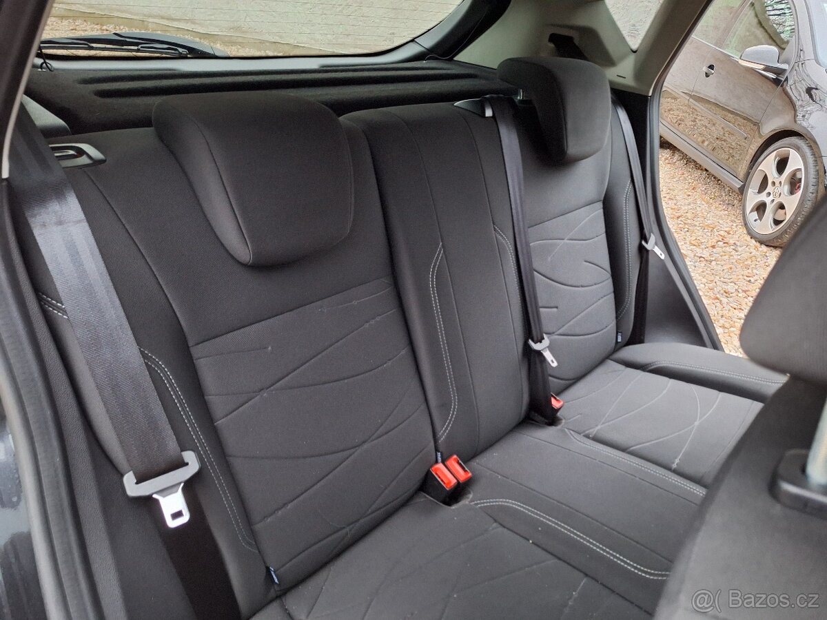 Ford Fiesta 1.0i 59KW Klimatizace, 5 Dveří - 18