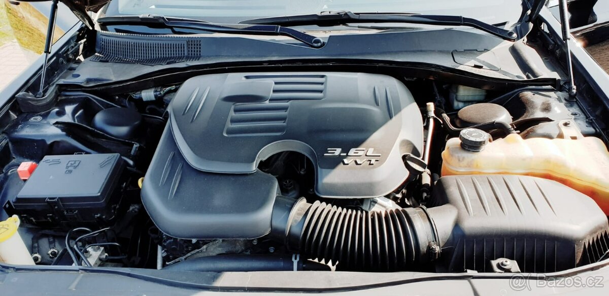 Chrysler 300C krásný 3.6 V6 VVTi 2014, v ČR, super kára - 18