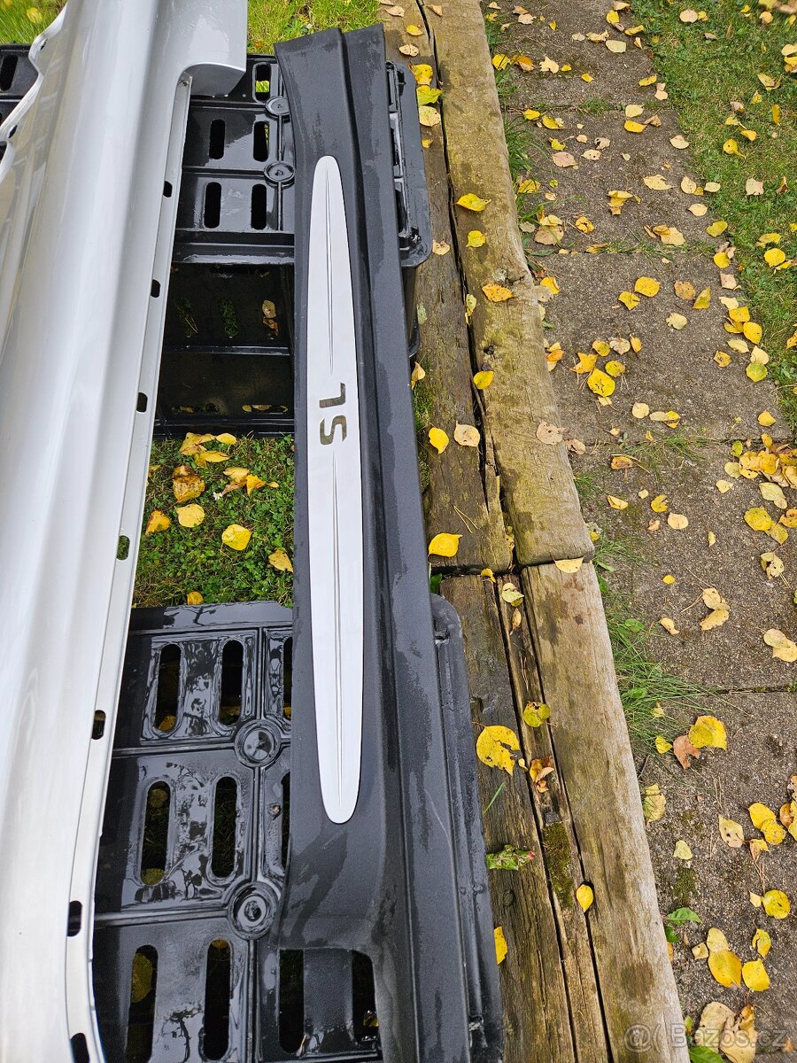 Prodám dìly na mercedes sl - 18