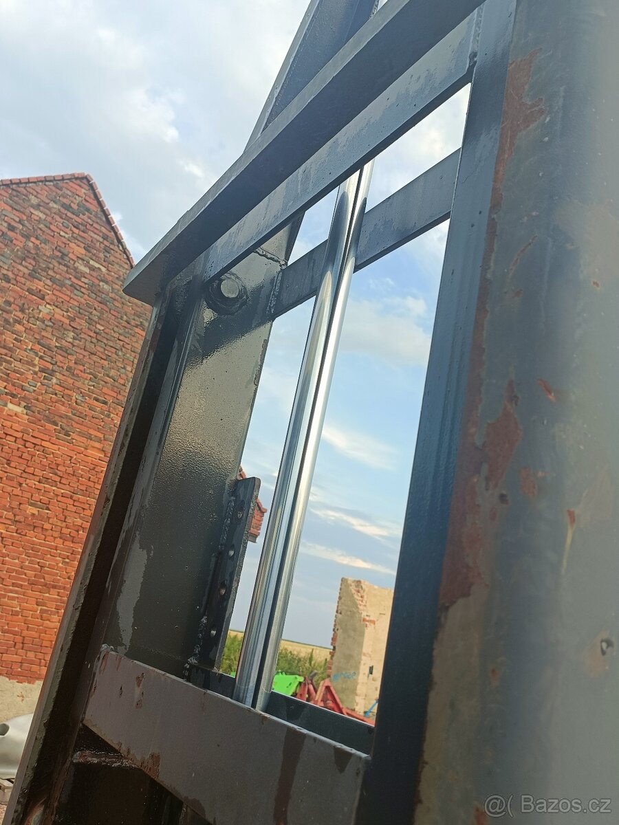 2,5T Rakouský hydraulický vytah MAMMUT do 3 bodu - 18