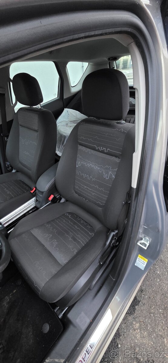 Opel Meriva 1.4 benzín 77kw - 18