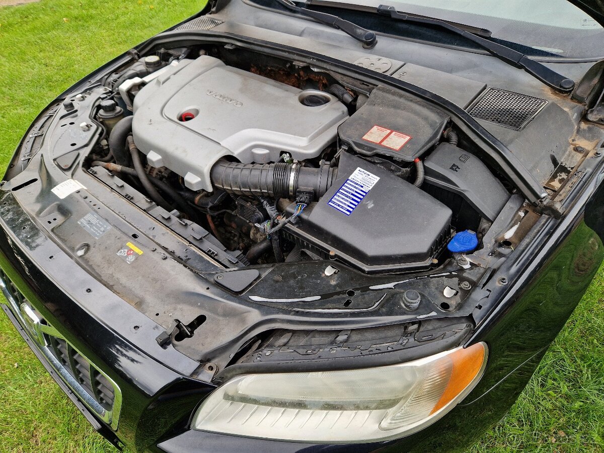 Volvo V70 D5 136kw - 18