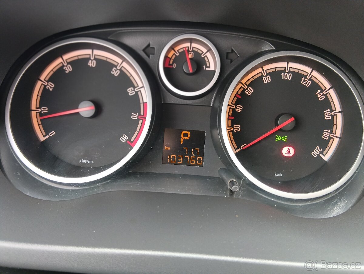 Opel Corsa D 1.4 automat - 18