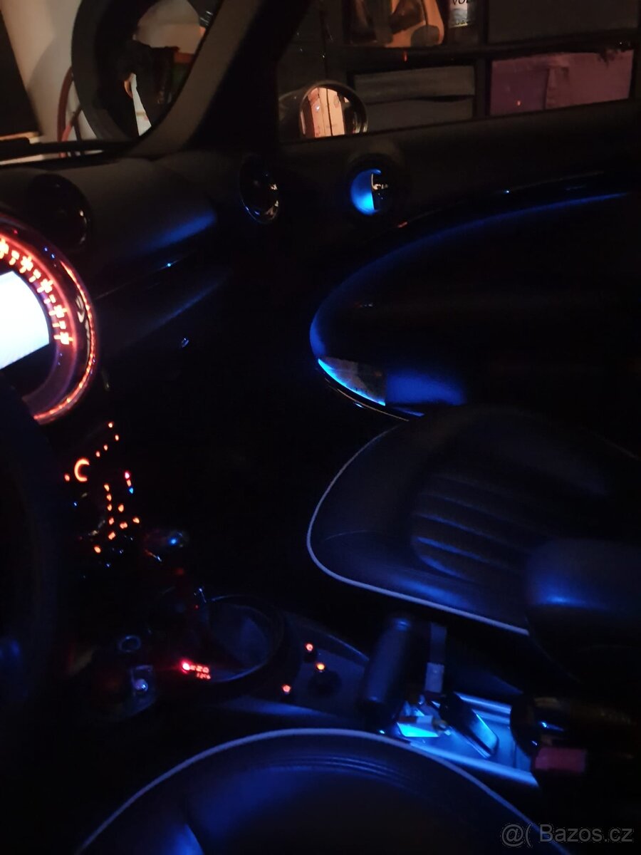Mini Cooper Countryman - 18