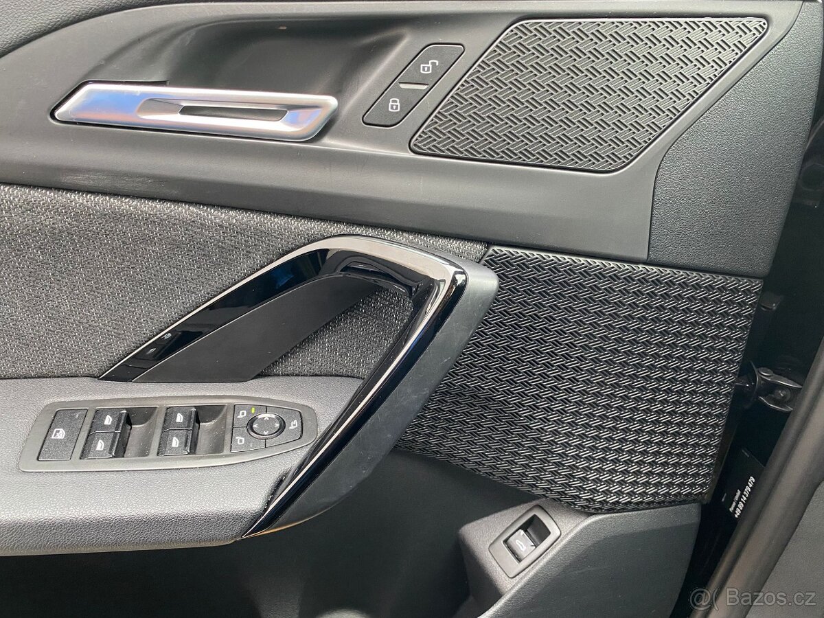 BMW iX1, M-Sport 30, BMW Premiu Selection - 18