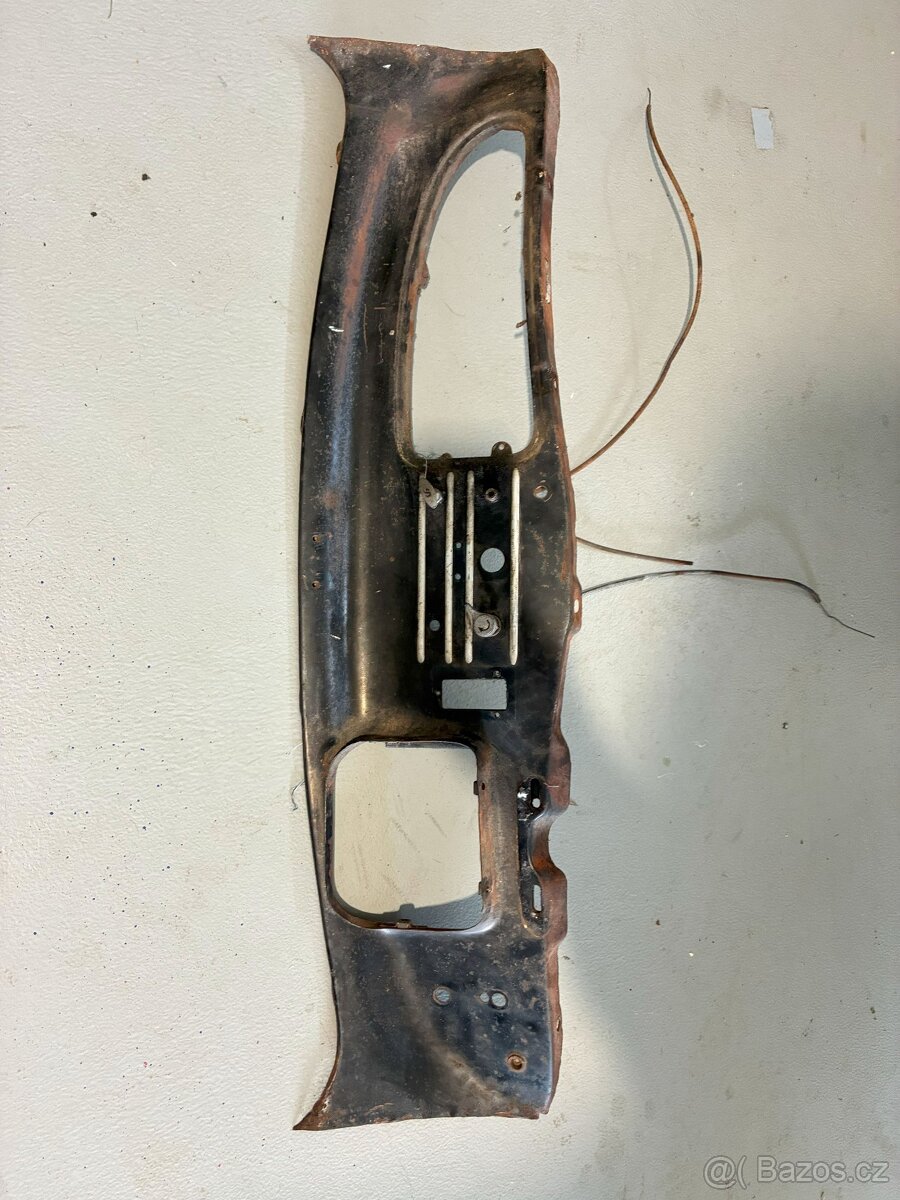 směs auto dílů pro veterány - 18