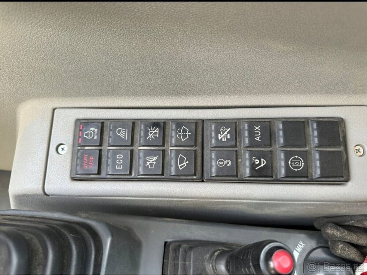 Pásový bagr SANY SY80U - 18