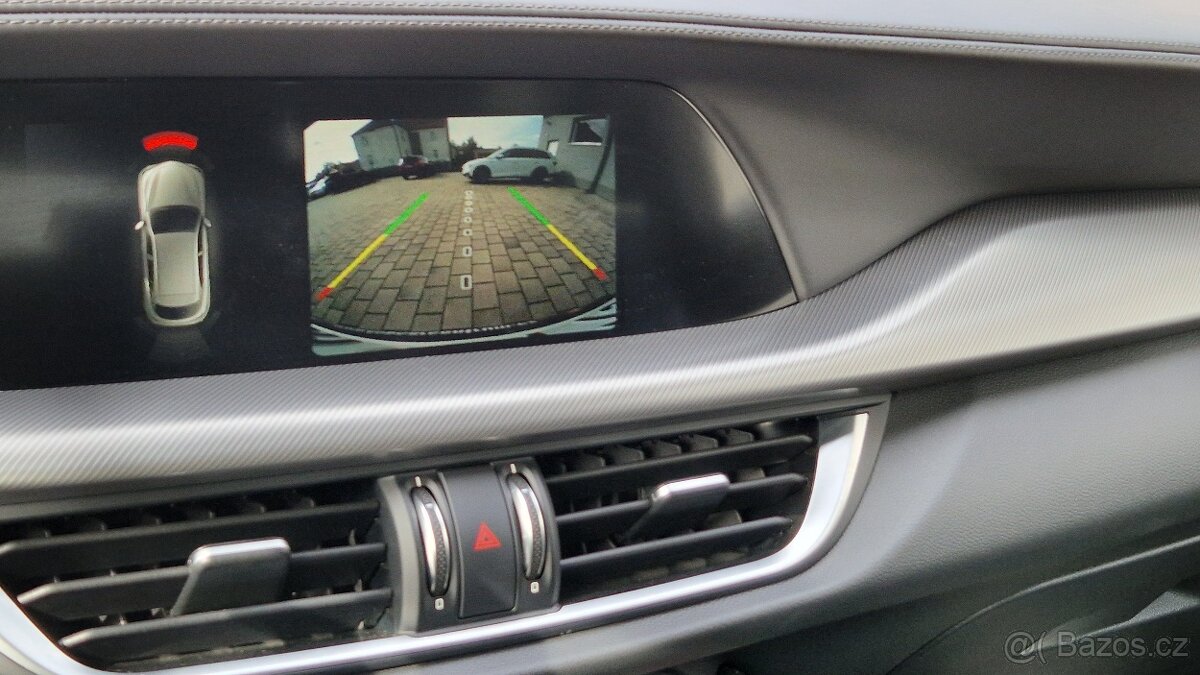 Stelvio 2.0i 280k AWD Veloce - 18