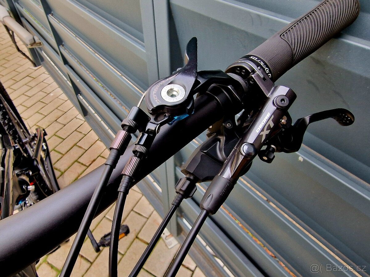 (29) Celoodpružené kolo Scott Genius - 18