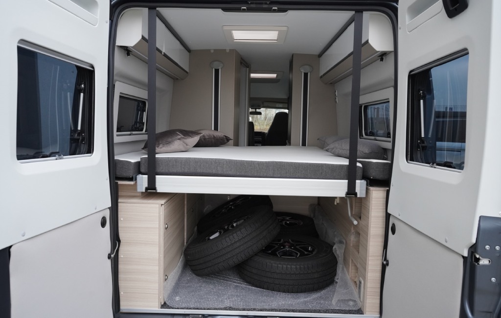 Adria Twin Plus 640 SGX - 18