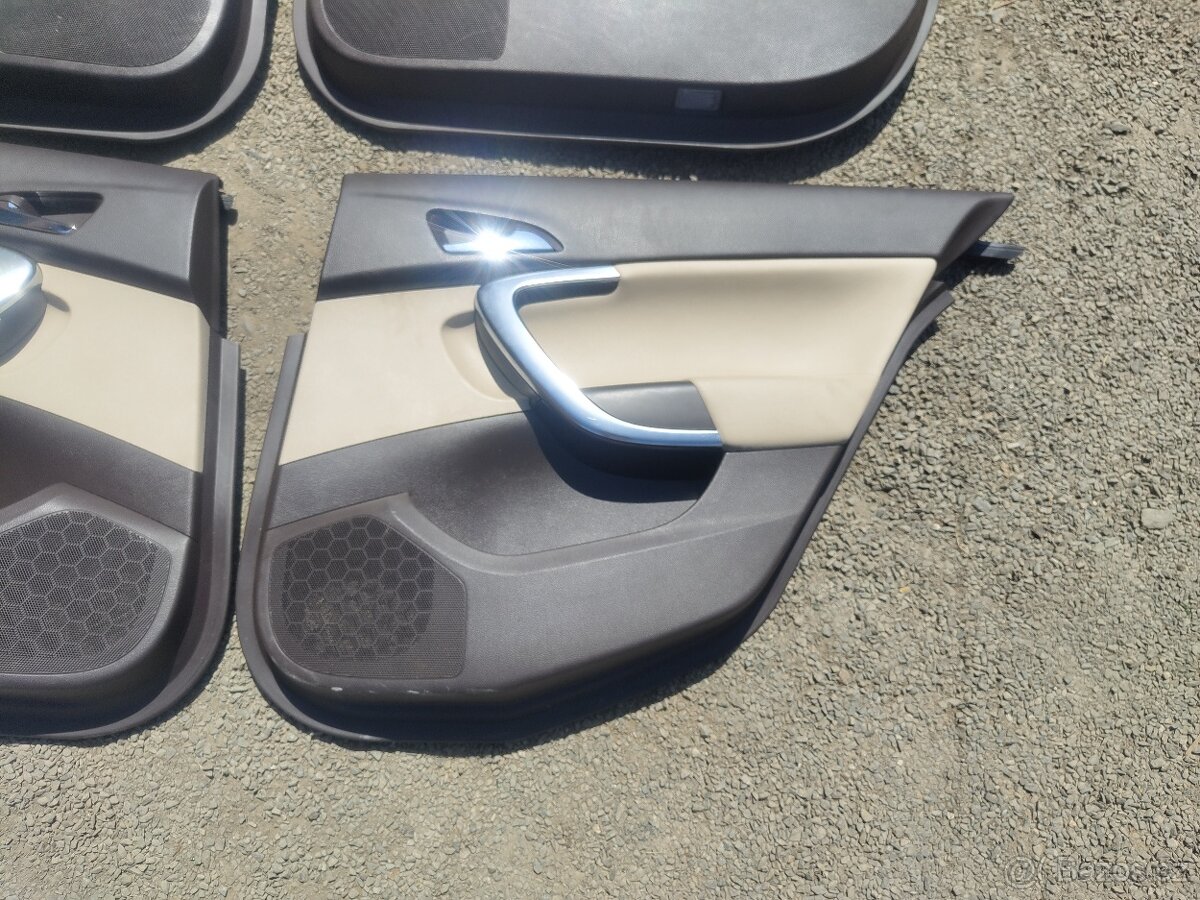 Tapeci Insignia A - 18