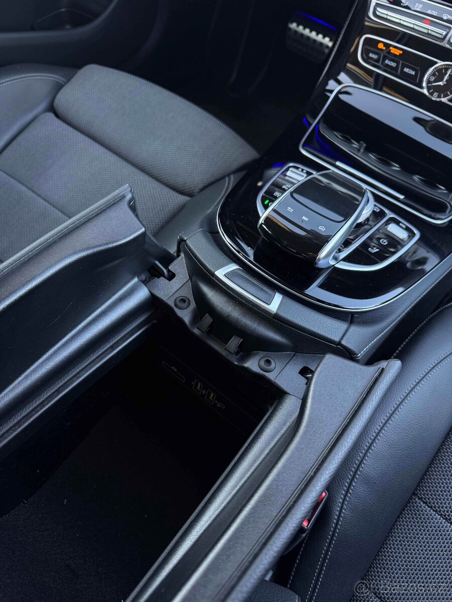 Mercedes - Benz E 220 D 4MATIC - 18