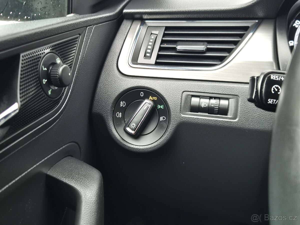 ŠKODA Rapid 1.0TSI 81kW Style Plus Spaceback ČR 1.majitel - 18