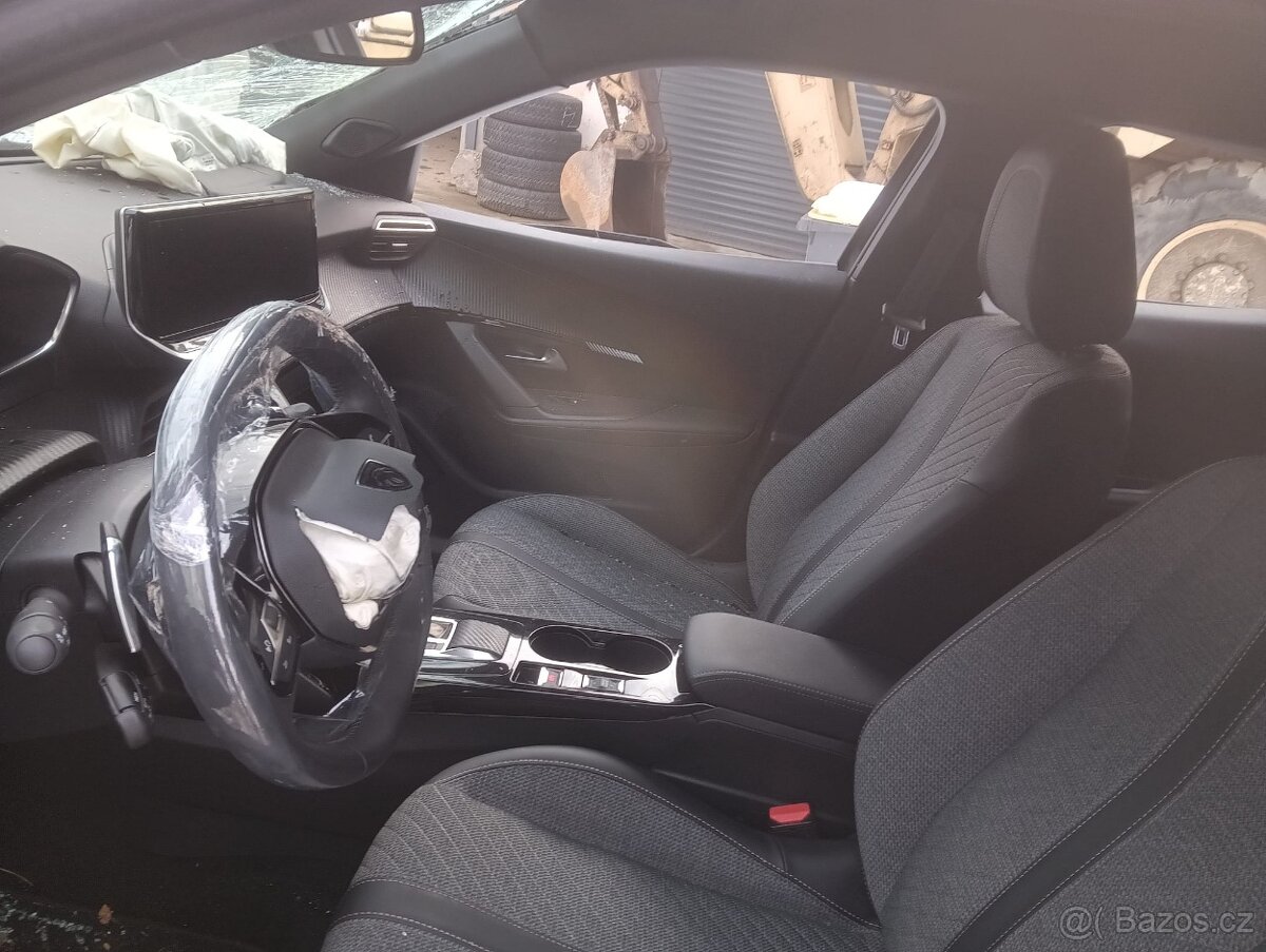 Peugeot 2008 CR doklady 2024 - 18