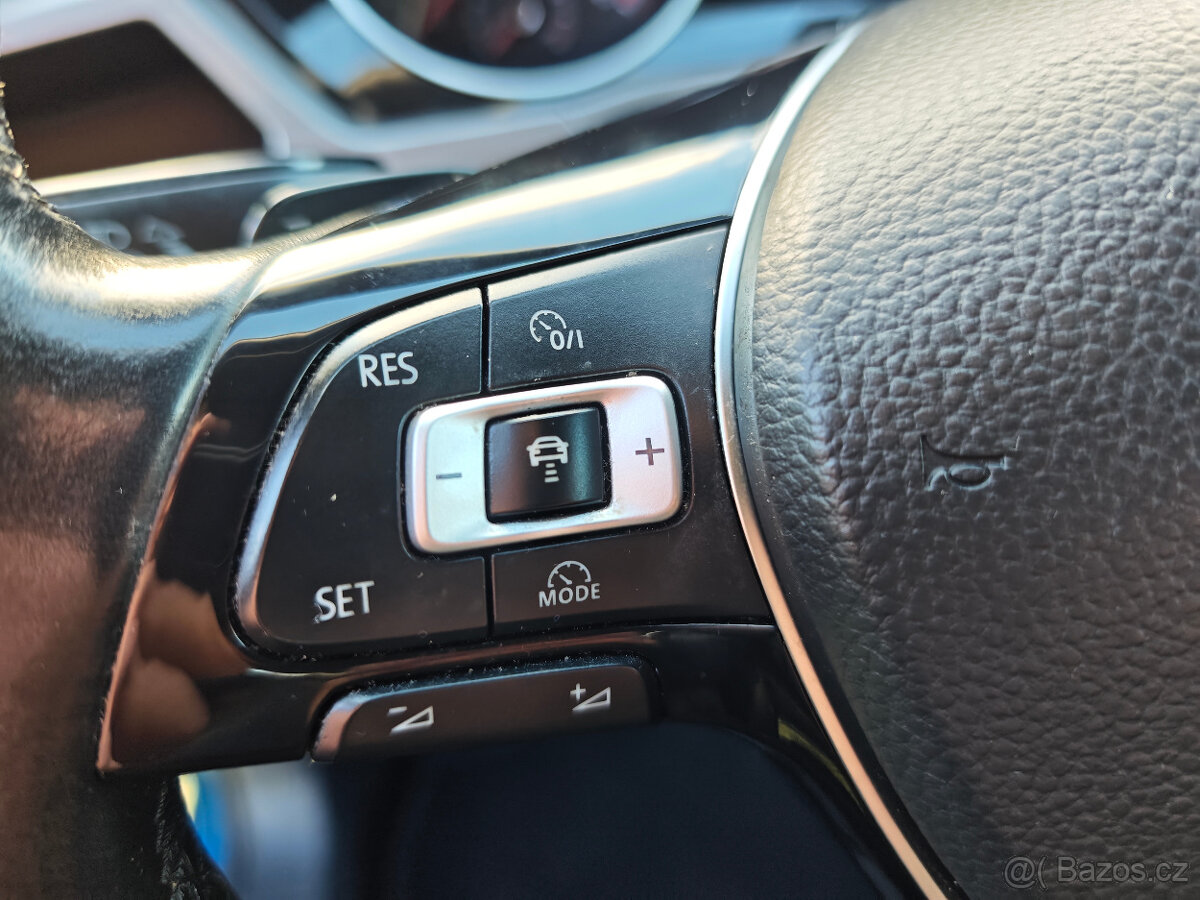 VW Touran III,2.0TDI 110KW,DSG,2017,Webasto,masáže,ACC,tažné - 18