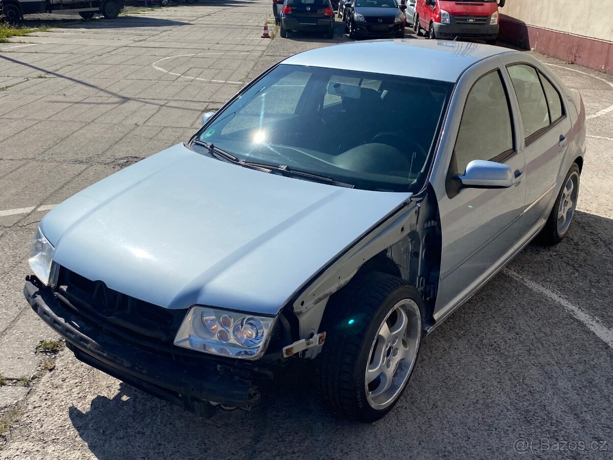 VW BORA 1.6 16V PACIFIC PROJEKT RV 2004 - 18