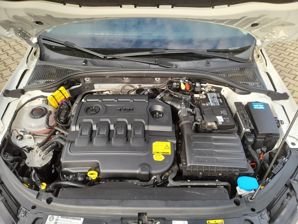 Škoda Octavia FACELIFT 1,6 85 KW DPH - 18