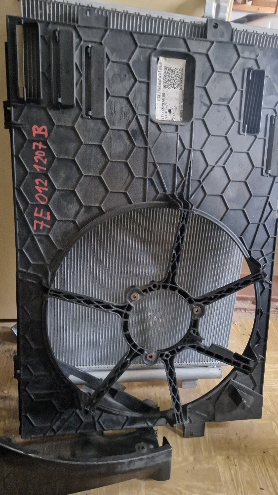 vw T6 a T6.1 kapota L blatník Náraz lak i obyč řízení, lampy - 18