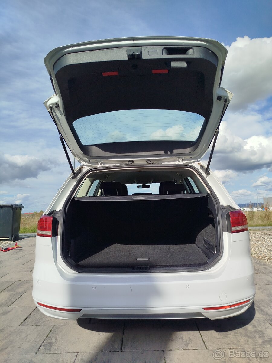 VW Passat Variant 2,0 110 kw- Top stav, tažné-Prodáno - 18