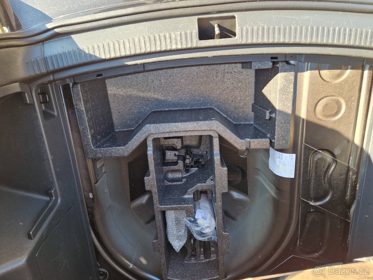 Škoda Fabia 3 Combi 1,2 TSI 66 KW - 18