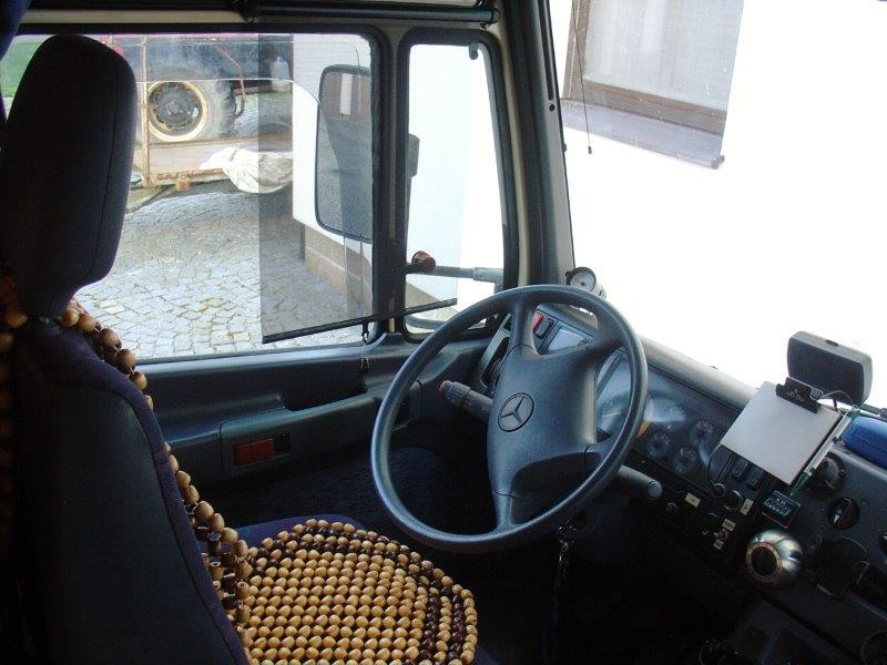 karavan Mercedes Vario 614 - 18