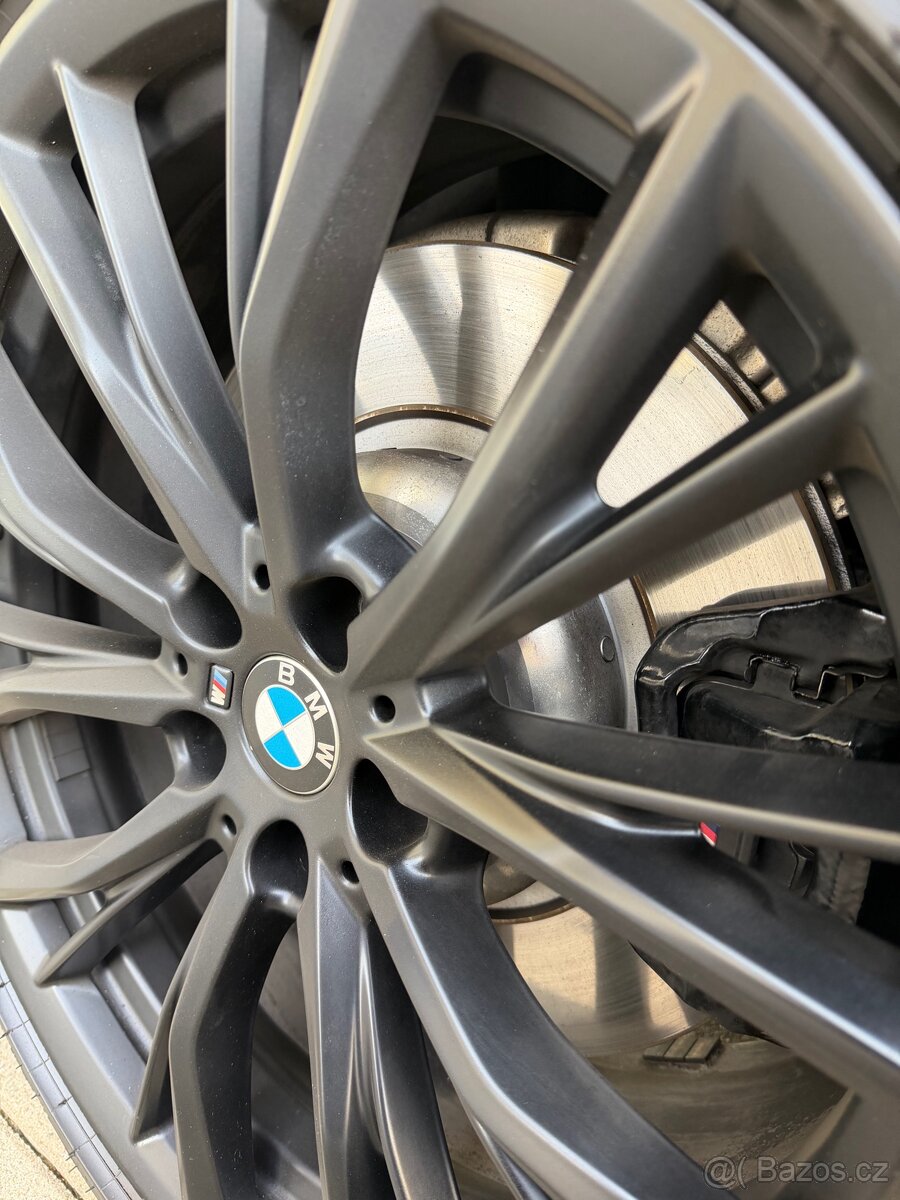 BMW 840d Xdrive INDIVIDUAL - 18