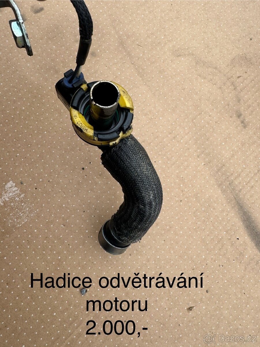 Díly z motoru 2.3 Iveco - 18