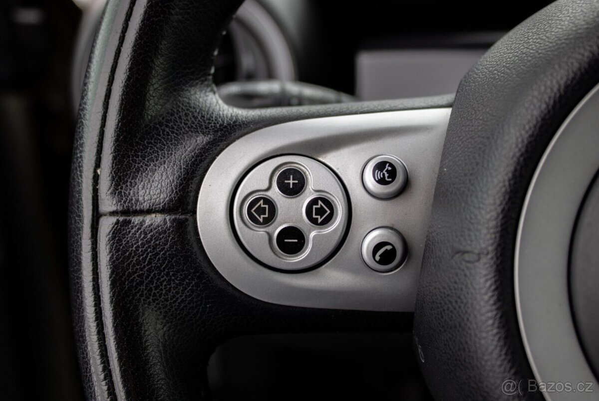 Mini Cooper 1.6 - 18