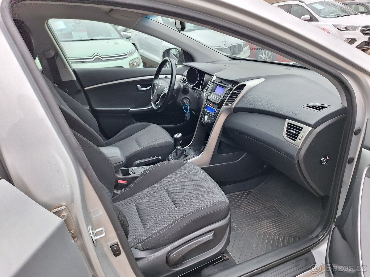 Hyundai I30 1.6CRDi 81KW Servisní kniha, ČR + Zim.kola, DPH - 18