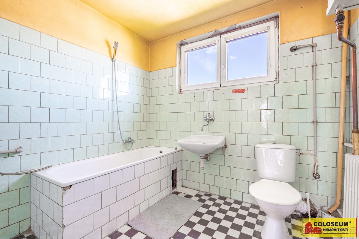 Starý Petřín, RD 4+1, 130 m², garáž, zahrada, kravín – rodin - 18