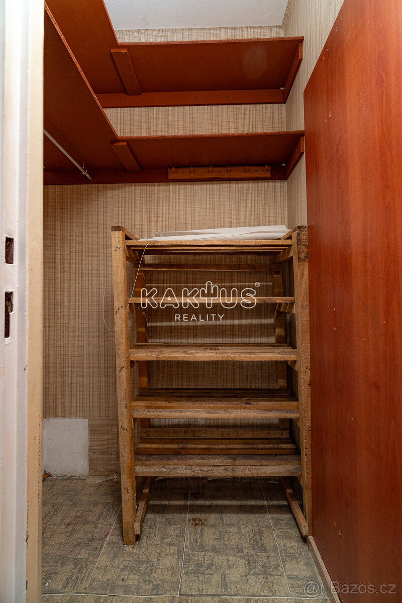 Prodej dr. bytu 3+1, ulice Gen. Janka, Mariánské hory - 18